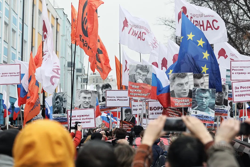 Участники марша на Страстном бульваре перед началом движения. Фото: Влад Докшин / «Новая газета»