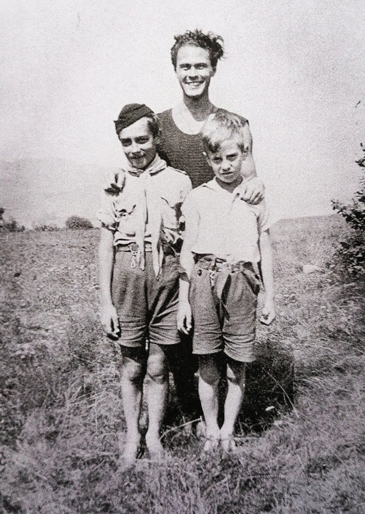 Андрей Блум (в центре), будущий митрополит Антоний Сурожский, в летнем лагере РСХД во Франции, 1939 г. Фото: архив