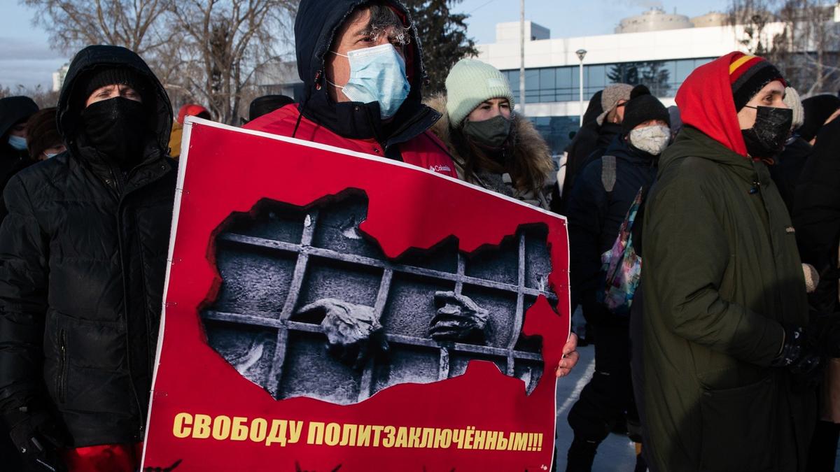 За словом не в карман, а в колонию