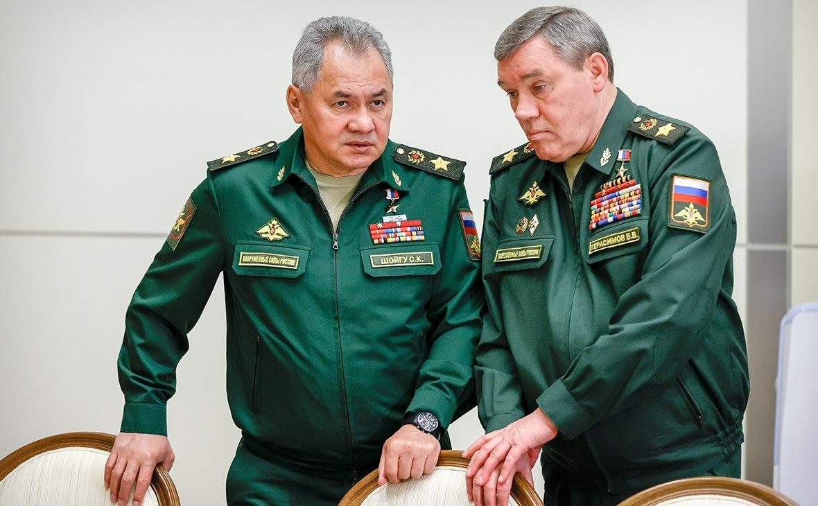 До 2024 года министр обороны Сергей Шойгу и глава Генштаба Валерий Герасимов. Фото: пресс-служба Кремля