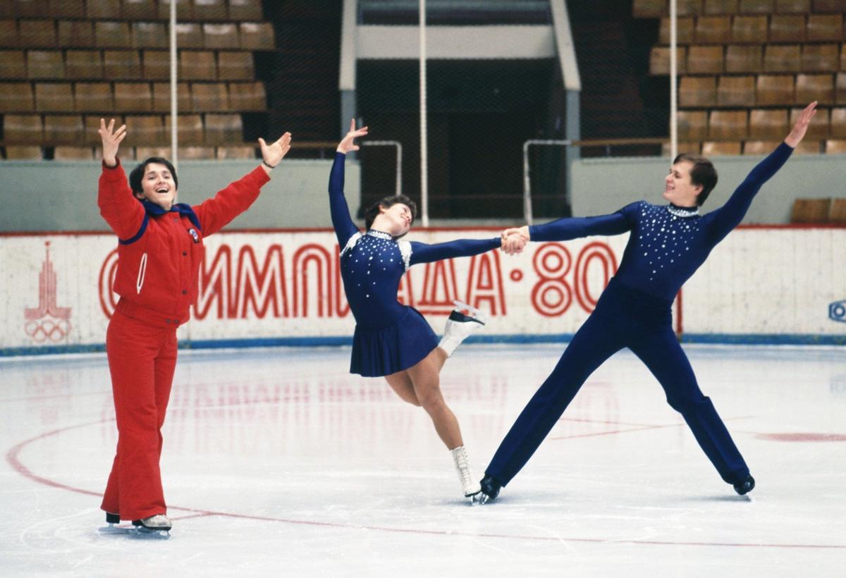 Тамара Москвина и чемпионы мира и Европы-1981 Ирина Воробьева и Игорь Лисовский. Фото: Юрий Белинский, Николай Науменков / Фотохроника ТАСС