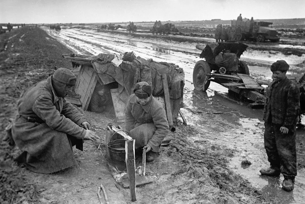 Советские солдаты. Фото: РИА Новости