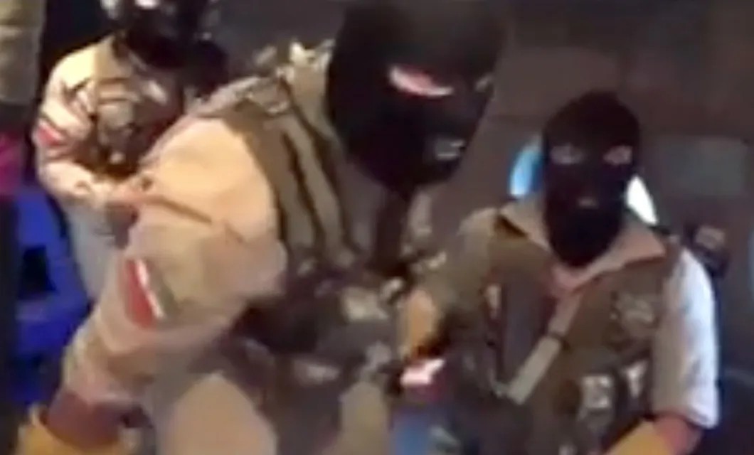 Бойцы Корпуса стражей исламской революции, захватившие танкер. Фото: EPA