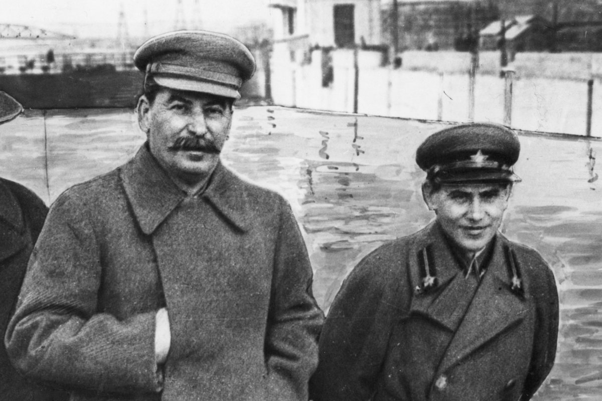 Сталин и Ежов. Источник: Википедия