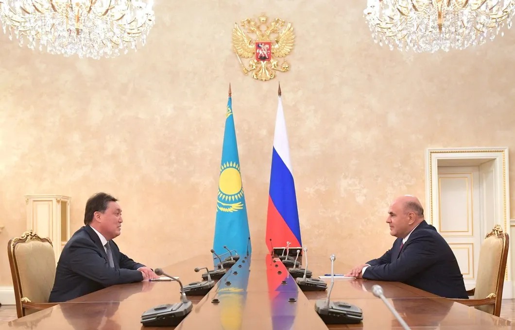 Председатель правительства РФ Михаил Мишустин и премьер-министр Казахстана Аскар Мамин. Фото: РИА Новости