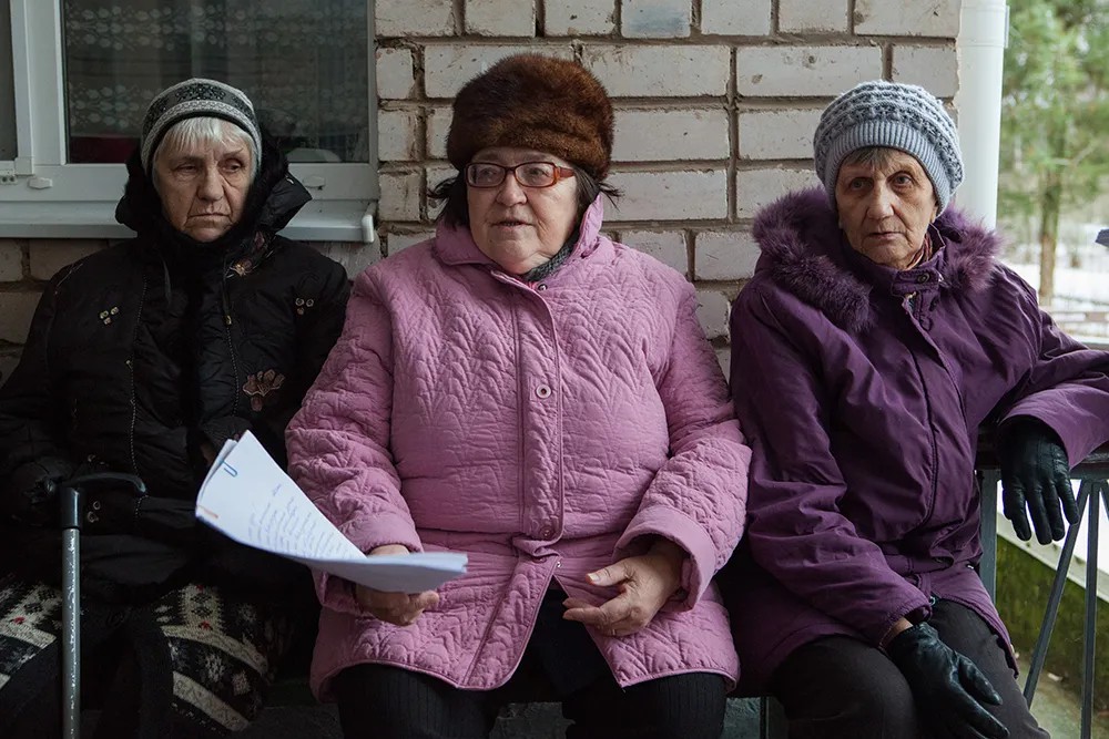 (Слева направо): Тамара Корнышова (82 года), Вера Гренич (71 год), Валентина Бредусова (74 года). Фото: Елена Лукьянова / «Новая в Петербурге»