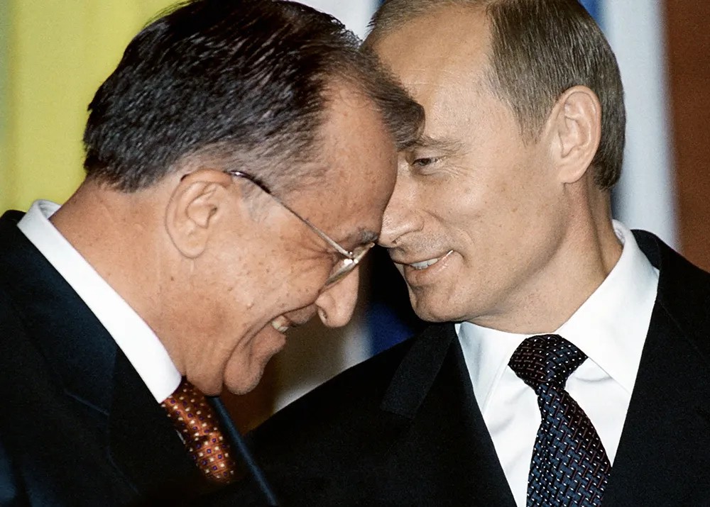 2003 год. Президент Румынии Ион Илиеску на встрече с Владимиром Путиным в Кремле. Фото: Алексей Панов / РИА Новости