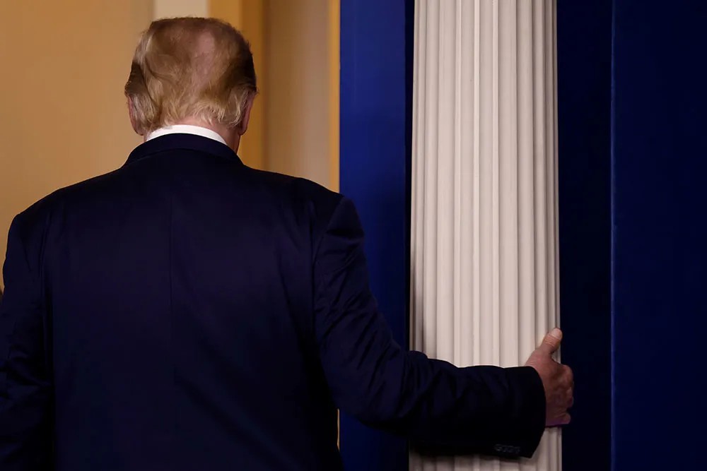 Дональд Трамп в Белом доме. Фото: Reuters
