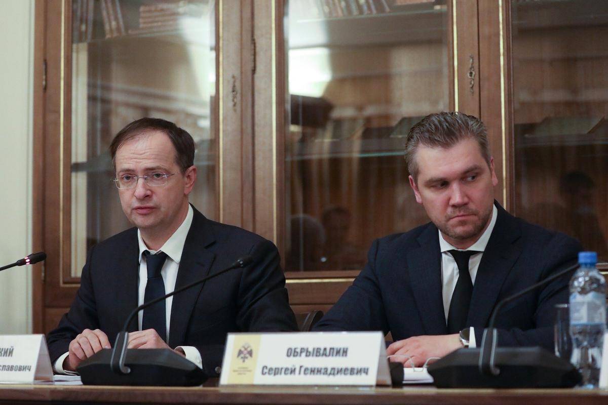 Владимир Мединский и Сергей Обрывалин. Фото:
