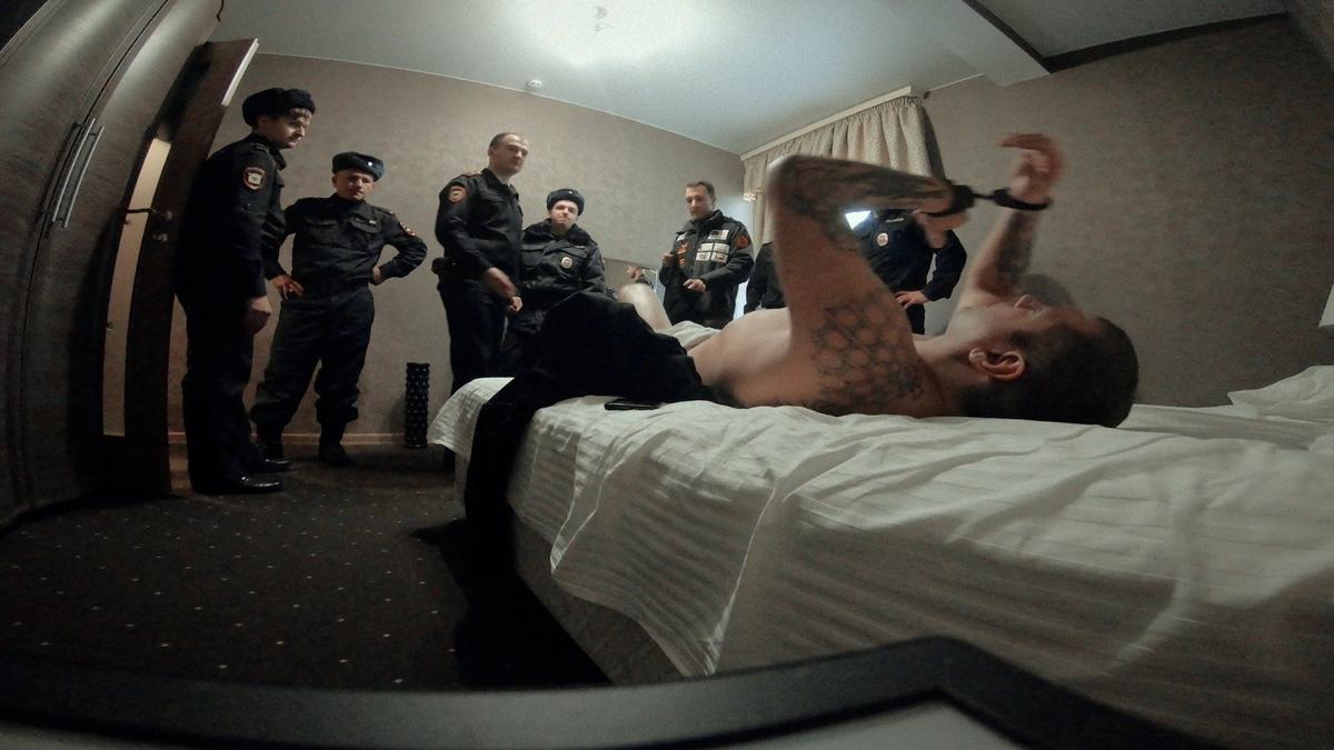 Кадр из фильма «Емельяненко»