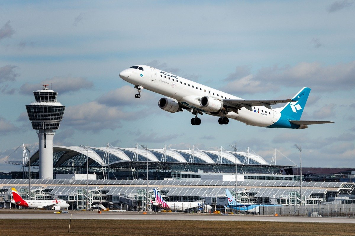 Самолет Embraer ERJ-195LR. Фото: dpa / picture-alliance