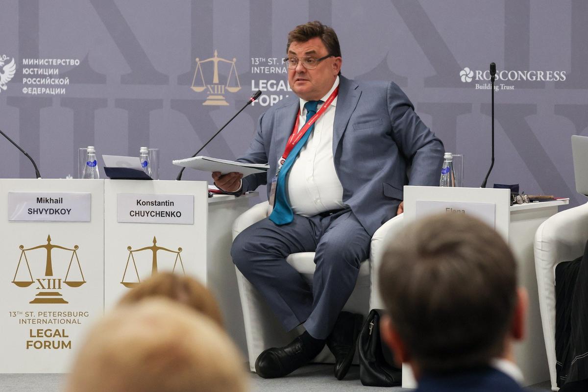 Константин Чуйченко на XIII Петербургском юридическом форуме. Фото: Александр Демьянчук / ТАСС