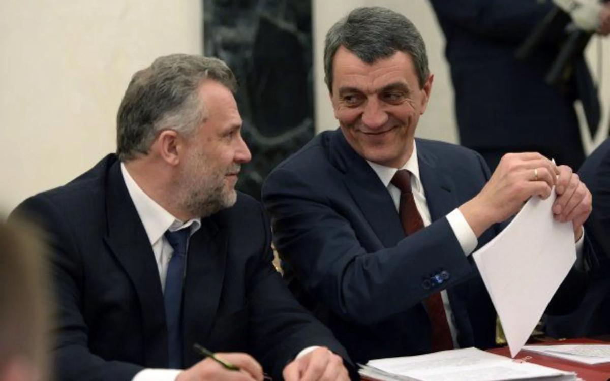 Чалый, Меняйло, Севастополь