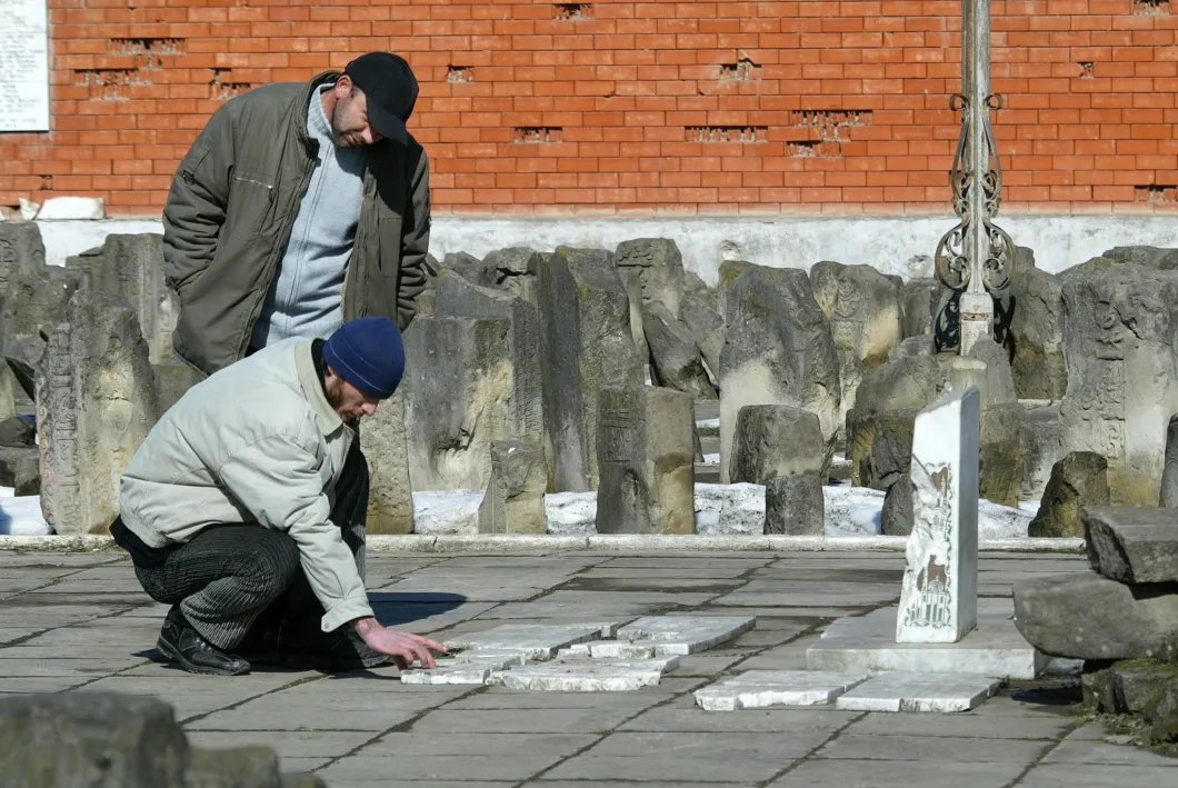 Грозный. У мемориала жертвам депортации. Фото: РИА Новости