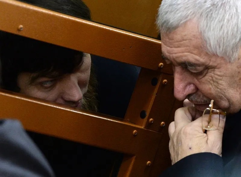 Анзор Губашев и его адвокат. Фото: РИА Новости