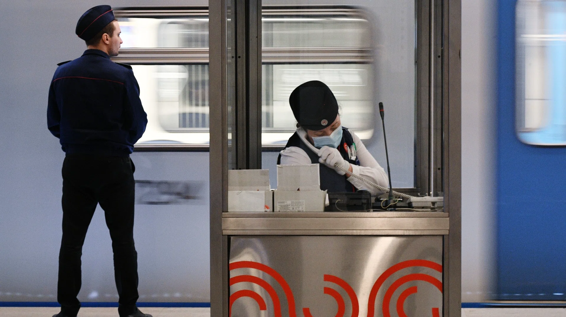 Протест сошел с рельсов.  Десятки сотрудников московского метро лишились работы после акций в поддержку Навального