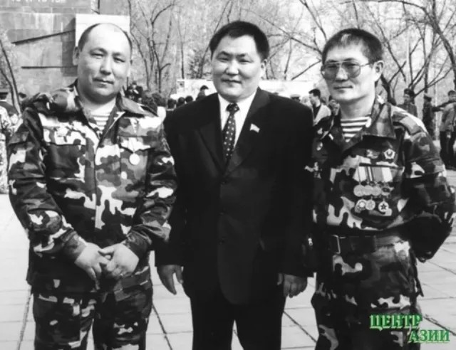 Три брата: Юрий, Шолбан, Леонид Кара-оол (слева направо). Фото: Центр Азии
