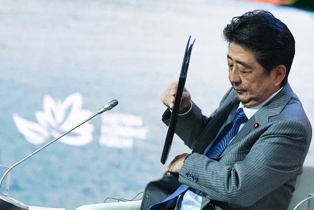 Премьер Абэ умеет хранить секреты. Известно, что он форсирует переговоры с Россией по поводу двух островов Курильской гряды. Фото: РИА Новости
