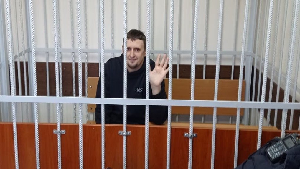 «Забирали силой стихи, рукописи, что я написал»
