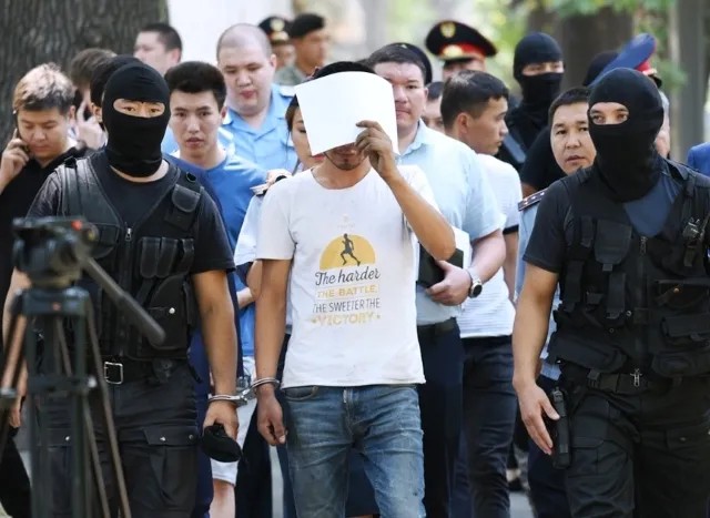 Задержанные по подозрению в убийстве Дениса Тена. Фото: РИА Новости