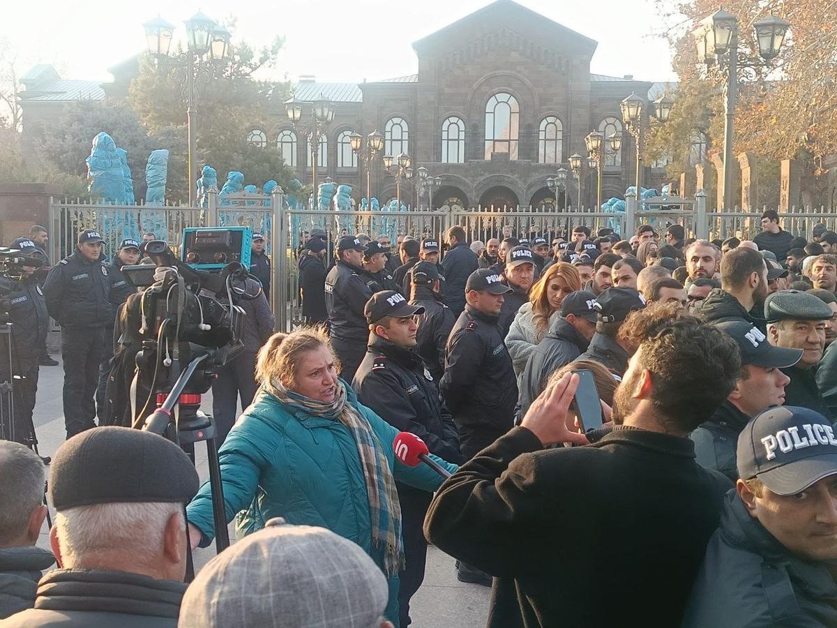 Акция в Эчмиадзине. Фото: Андрей Мизюк