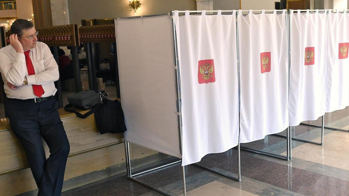 Чтобы не опуститься и не упустить