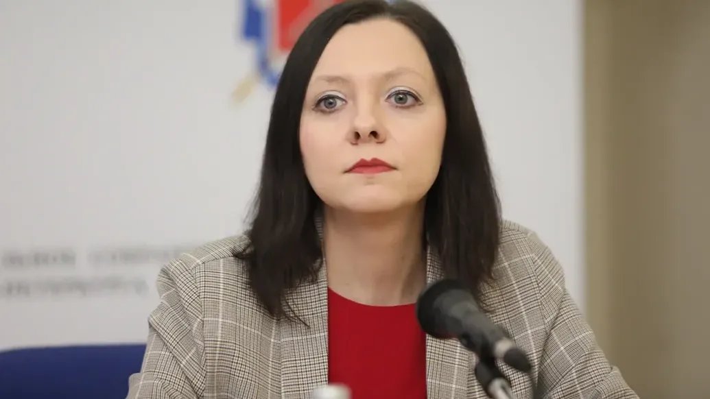 Детлит расправил плечи?