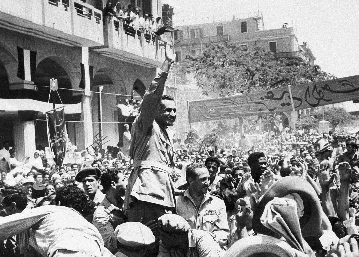 18 июня 1956 года. Египет официально принял контроль над Суэцким каналом. Гамаль Абдель Насер в Порт-Саиде. Фото: AP / TASS