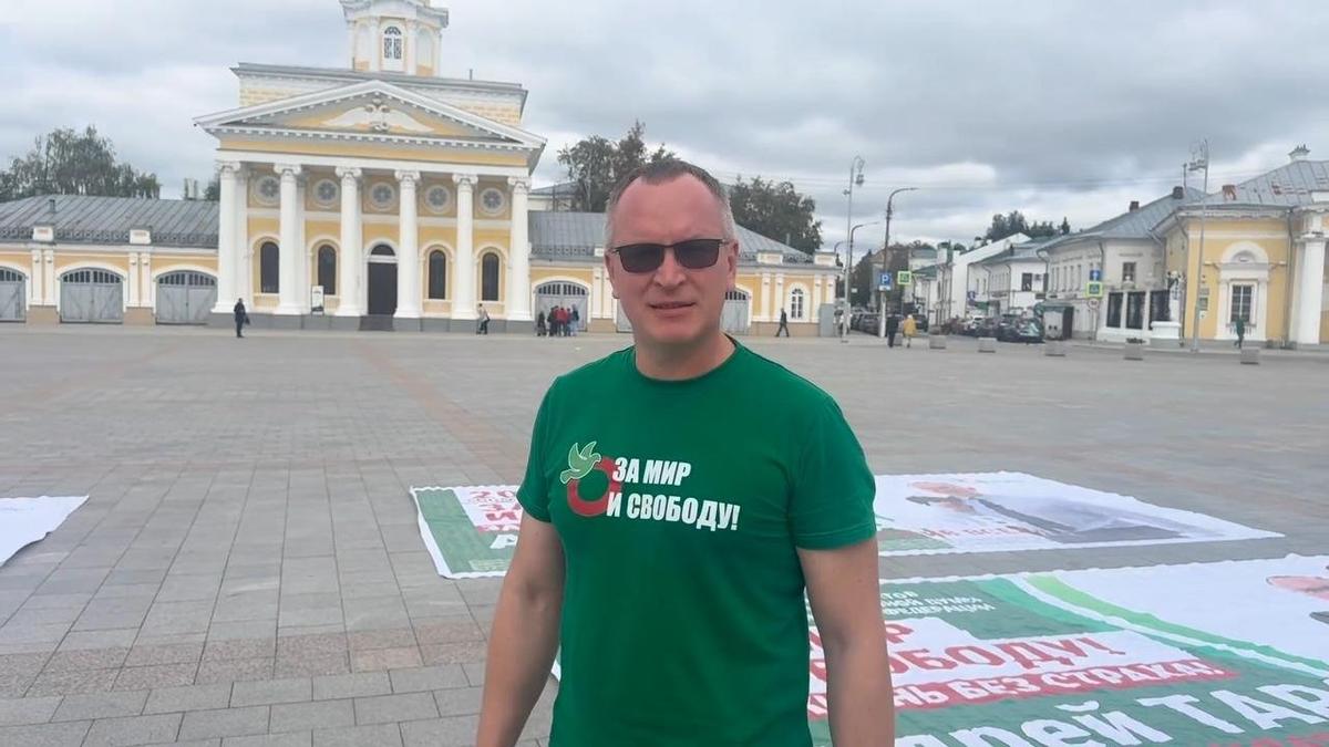 Андрей Тарасов. Скриншот из видео yabloko_kostroma VK