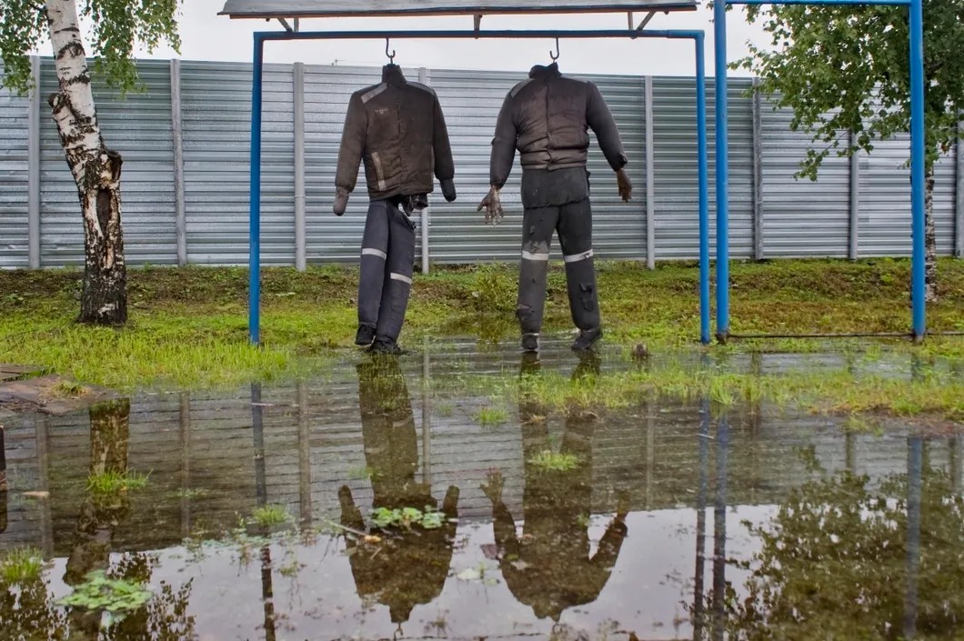 Тренировочная площадка охраны ИК-62 в г. Ивдель. Фото из проекта Дениса Тарасова и Федора Телкова «Обратная сторона стены»
