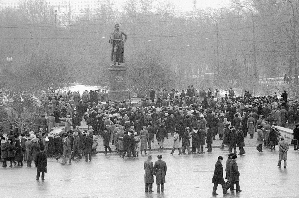 Открытие памятника Суворову в Москве (1982). Фото: Борис Ушмайкин / РИА Новости