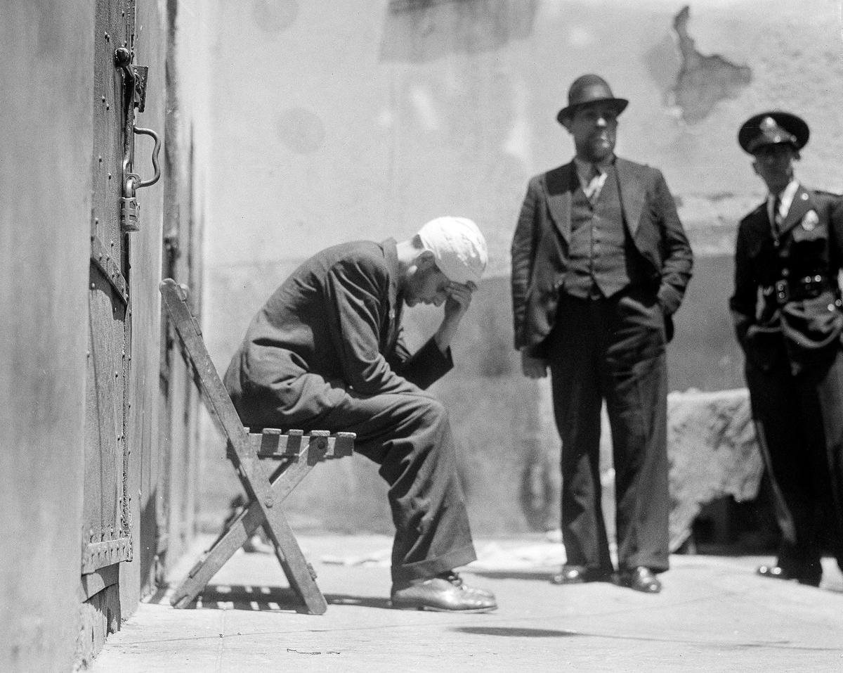 27 августа 1940 года. Рамон Меркадер на крыше полицейского участка в Мехико. Фото: AP