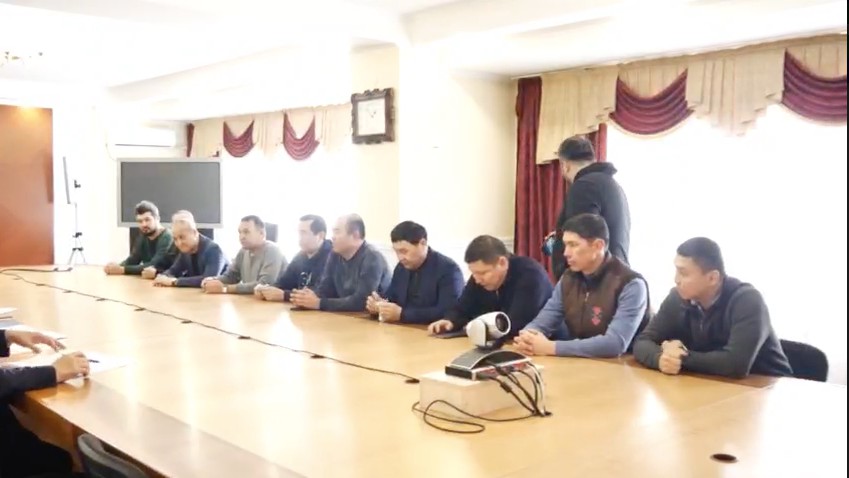 Скриншот видео со встречи участников «инициативной группы» с правительственной комиссией