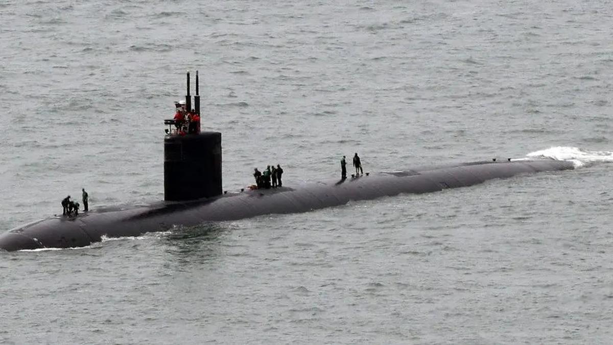Американская атомная подводная лодка USS Cheyenne делает остановку в Пусане, Южная Корея. Фото: ЕРА
