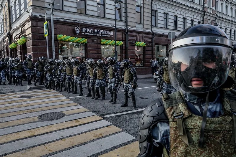 Кордон Росгвардии во время протестных акций в Москве летом 2019 года. Фото: Влад Докшин / «Новая газета»