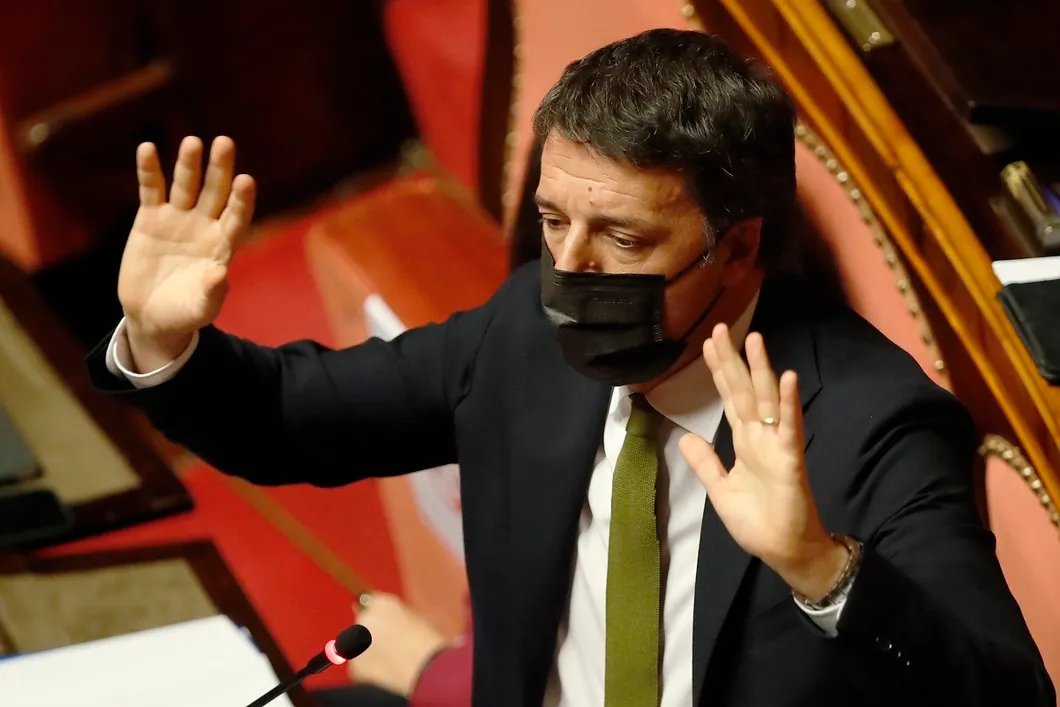 Лидер партии «Живая Италия» Маттео Ренци на заседании Сената по вопросу доверия правительству Джузеппе Конте. Фото: AP/TASS