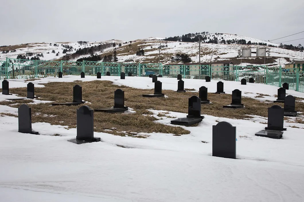 Русское кладбище с безымянными могилами. Фото: Анна Артемьева/ «Новая газета»
