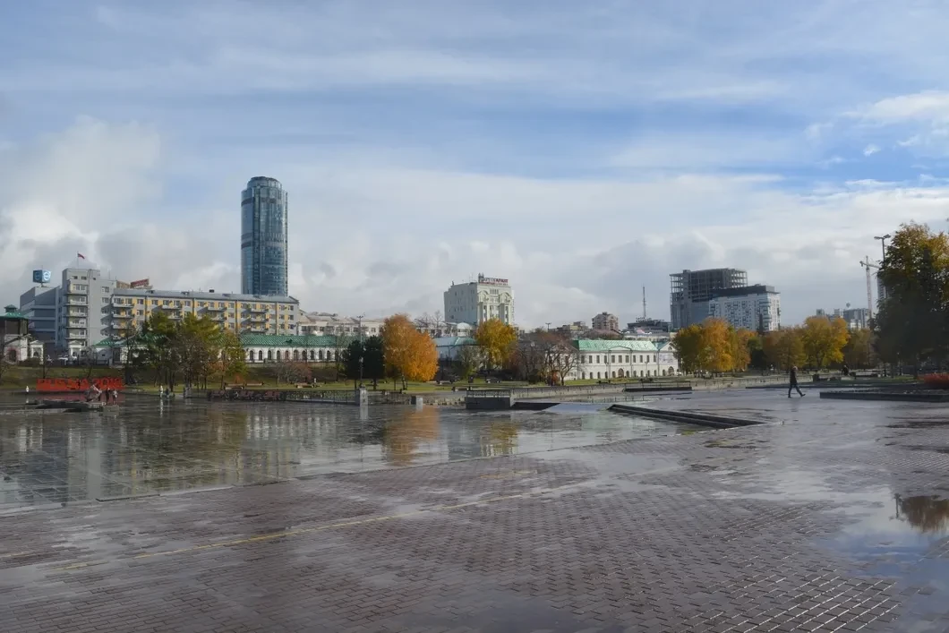 Екатеринбург 2000. Екатеринбург 90-е. Свердловск 90-е. Екатеринбург в 90-е годы. Екатеринбург 1990.