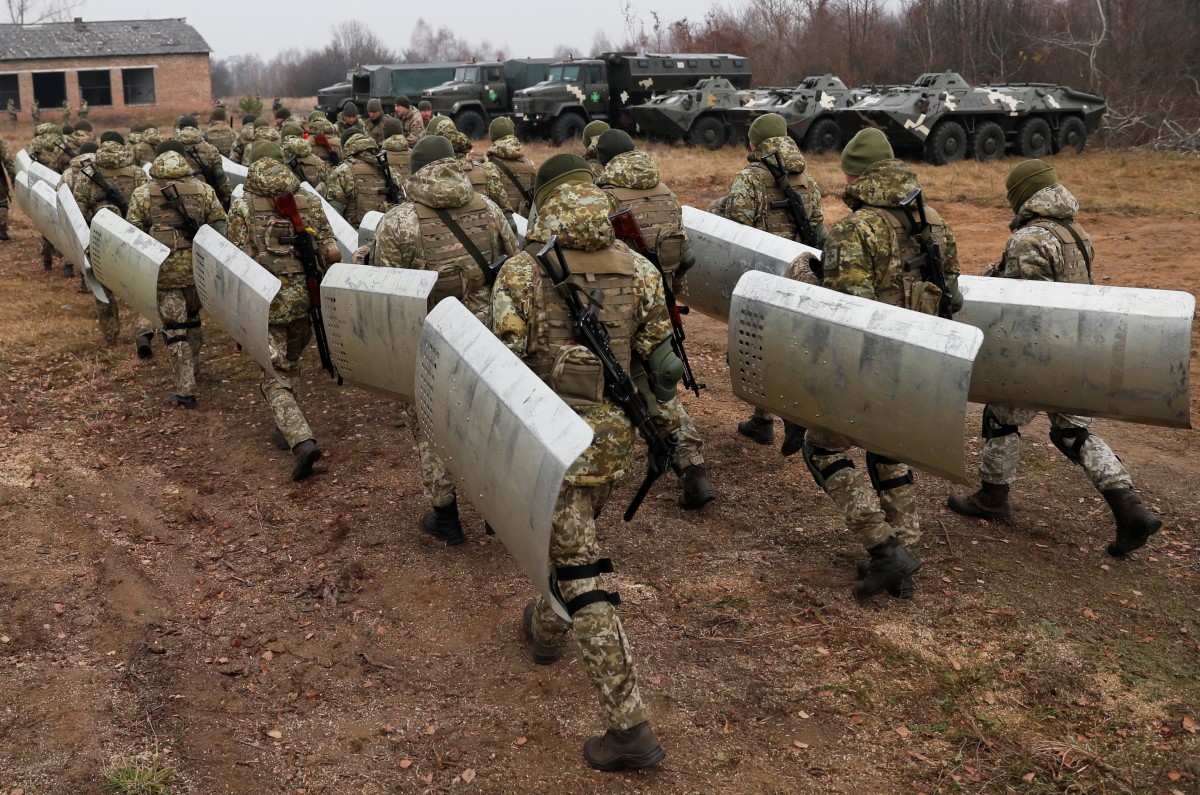 Тренировка украинской пограничной группировки войск вблизи белорусской границы. Фото: REUTERS