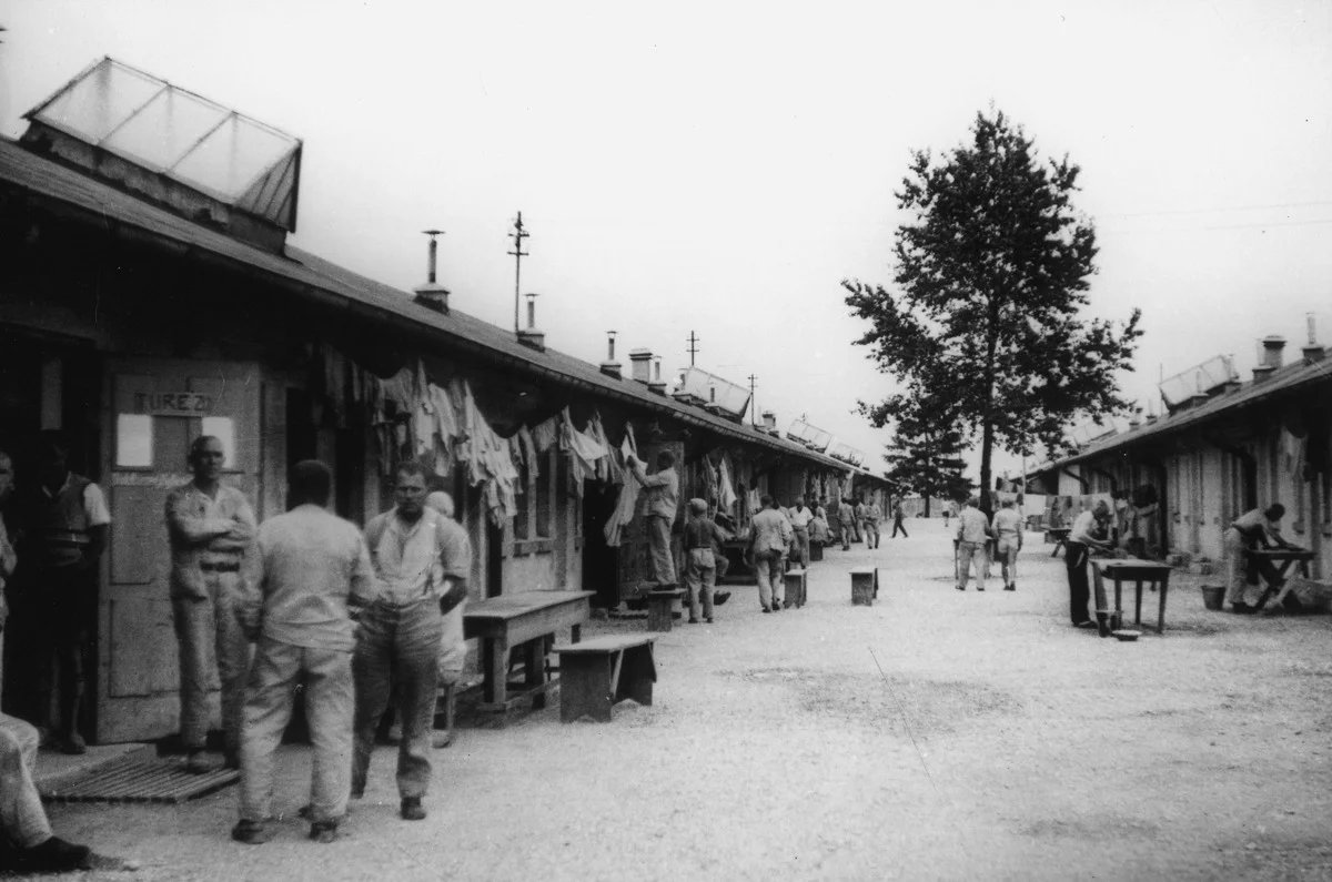 Жилые помещения в лагере Дахау, 1933 г. Фото: akg-images / EAST NEWS