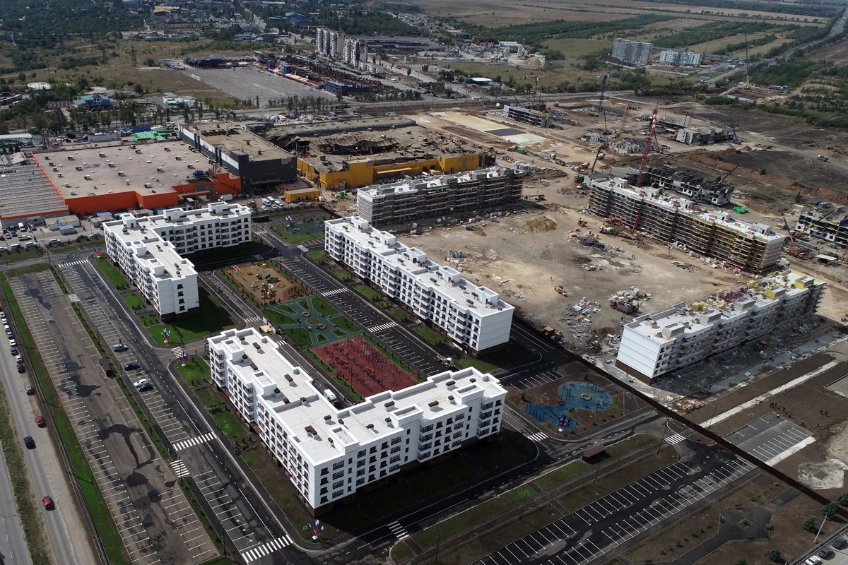Новые кварталы в Мариуполе — вместо тех, что были. Фото: Владимир Гердо / ТАСС