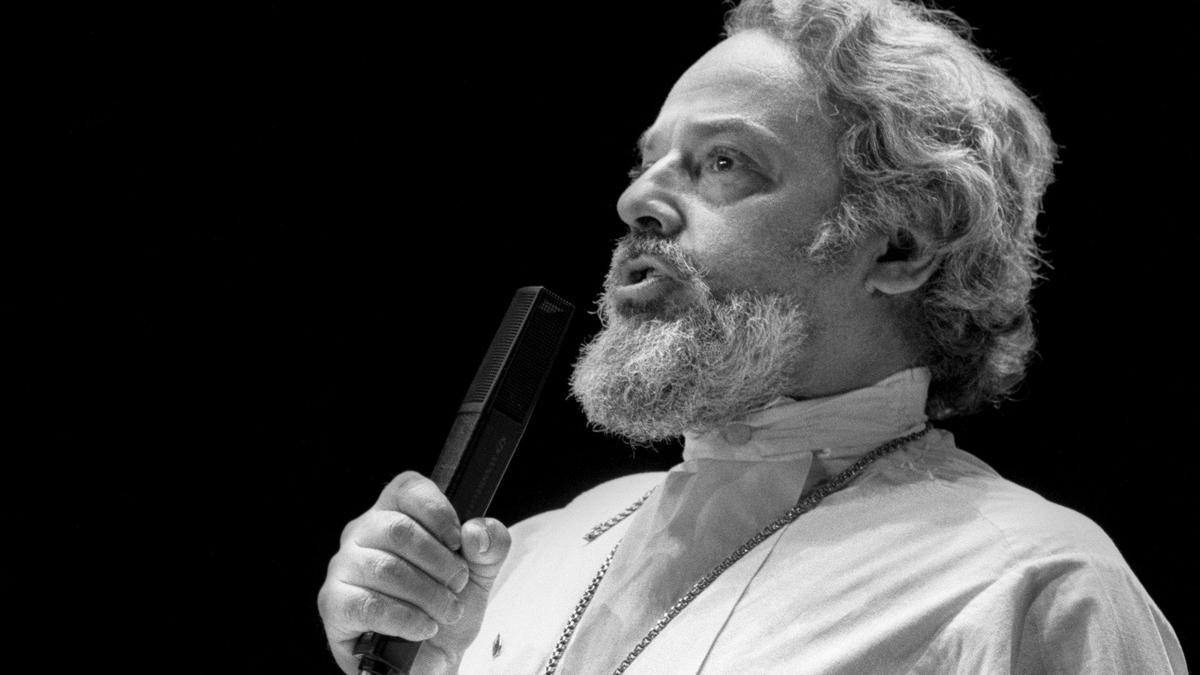 «В звании не повышать, брат — священник»