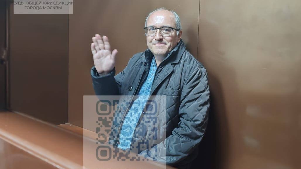 Историка русской кухни Павла Сюткина отправили в СИЗО по делу о военных «фейках»