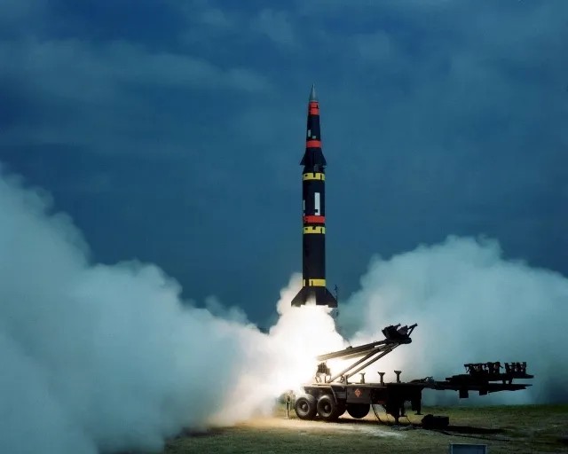 Запуск американской ракеты Pershing II. Фото: dogswar.ru