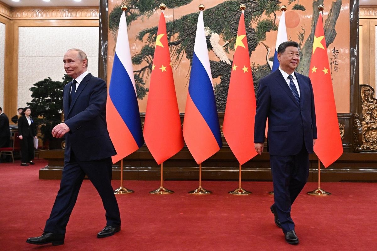 Владимир Путин и председатель КНР Си Цзиньпин. Фото: Сергей Бобылев / POOL / ТАСС