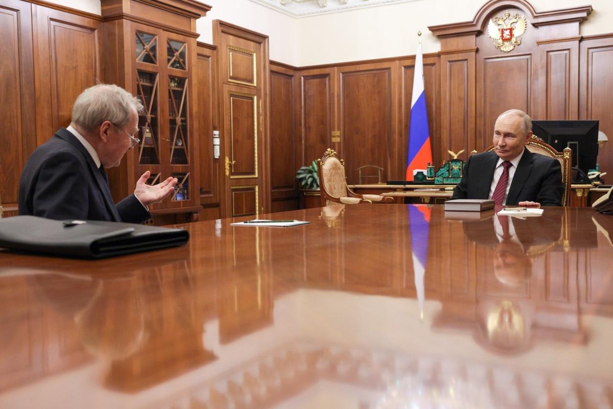 Встреча президента РФ Путина и председателя Конституционного суда РФ Зорькина. Фото: Гавриил Григоров / пресс-служба президента РФ / ТАСС