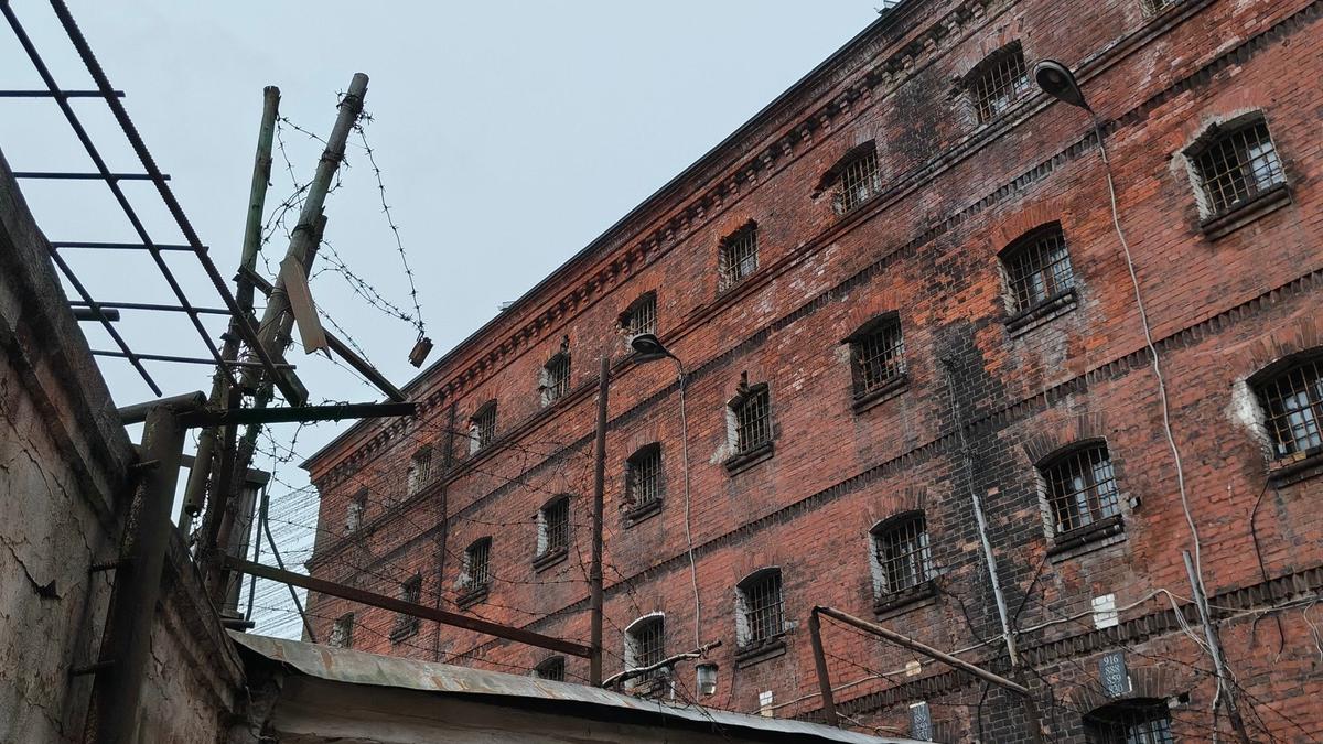 Порвать «Кресты»