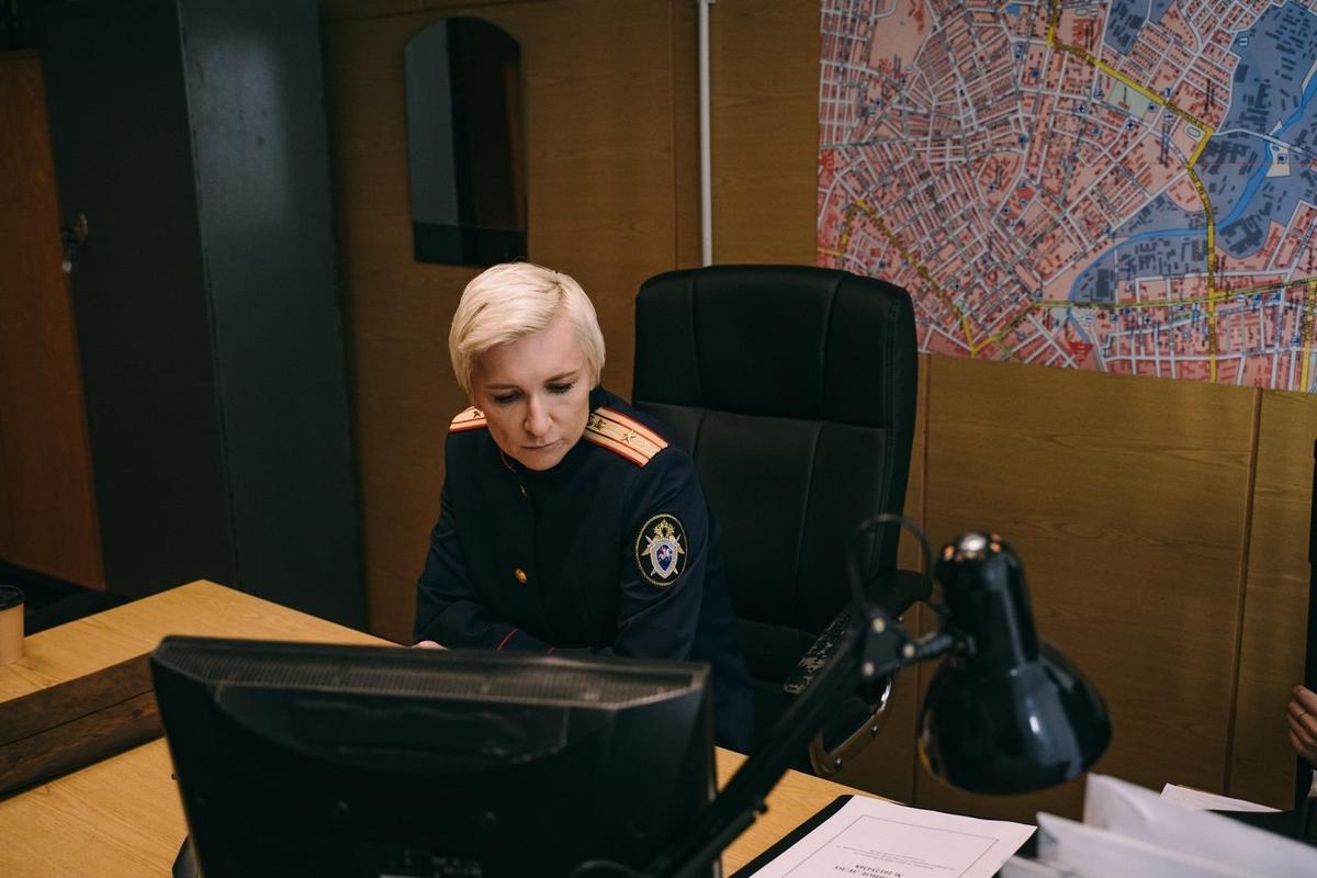 Диана Арбенина в роли следователя. Кадр из сериала «Обоюдное согласие»