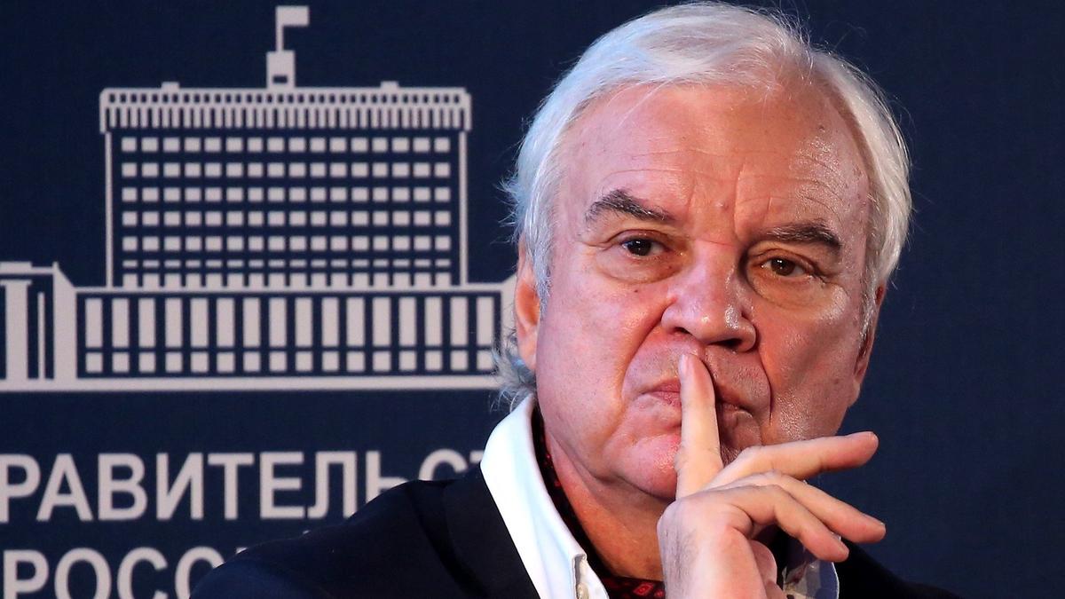 Сюжет противостояния до и после