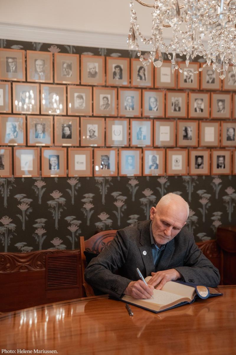 Алесь Беляцкий в Осло. Фото: Helen Maruissen, Нобелевский комитет